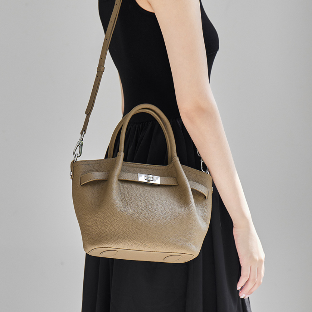 Adeline leather bag